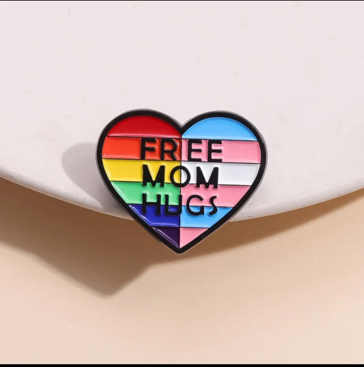 Pride Pin - FREE MOM HUGS