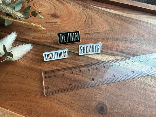Pride Pin - SHE/HER Pronoun pin